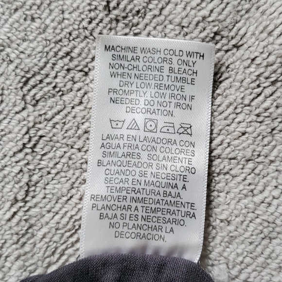 💀4 for $20-Stranded Sheer Graphic Tee - Picture 10 of 12